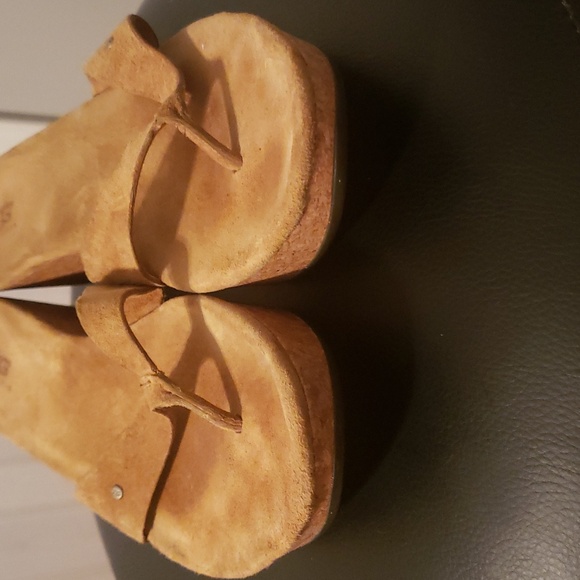 UGG Brook suede thong wedge sandals in tan size 9 - Picture 5 of 8